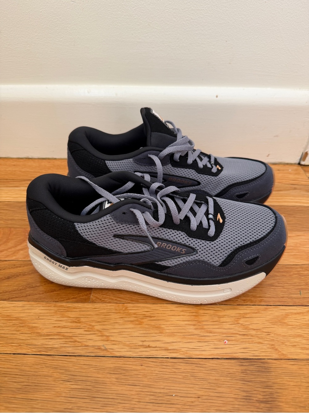 Brooks Ghost Max Women's Gray and Black Athletic Sneakers